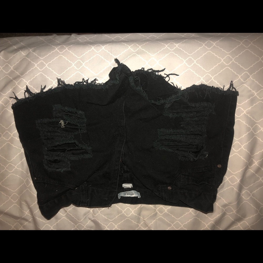 Distressed high wasted shorts